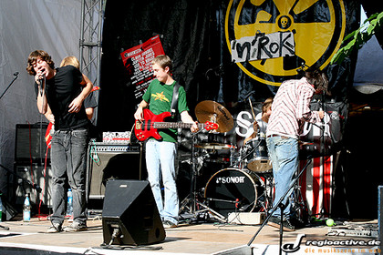 Rockfeuer am Rande der Stadt - Fotos: nRok live beim Little Rebel Festival 2007 